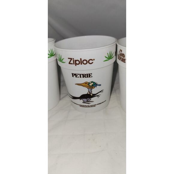 The Land Before Time 1988 Ziploc Set of 4 Plastic Tumbler Cups Vintage - Picture 3 of 7
